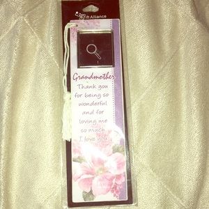 Grandmother Bookmark w/magnifier new